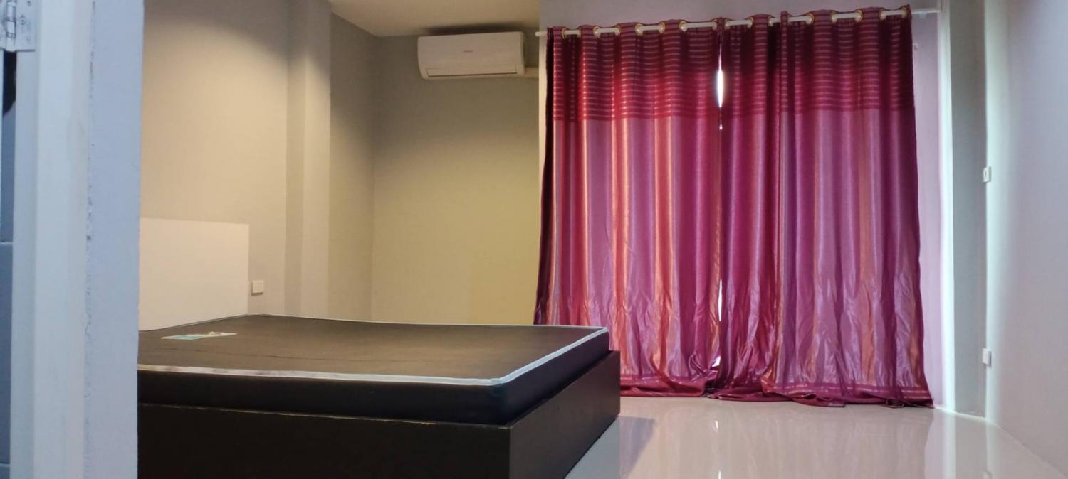 ชิชาเพลส ถนนท่าข้าม ใกล้ซอย24 (ตรงข้ามซอย 13) 照片 12