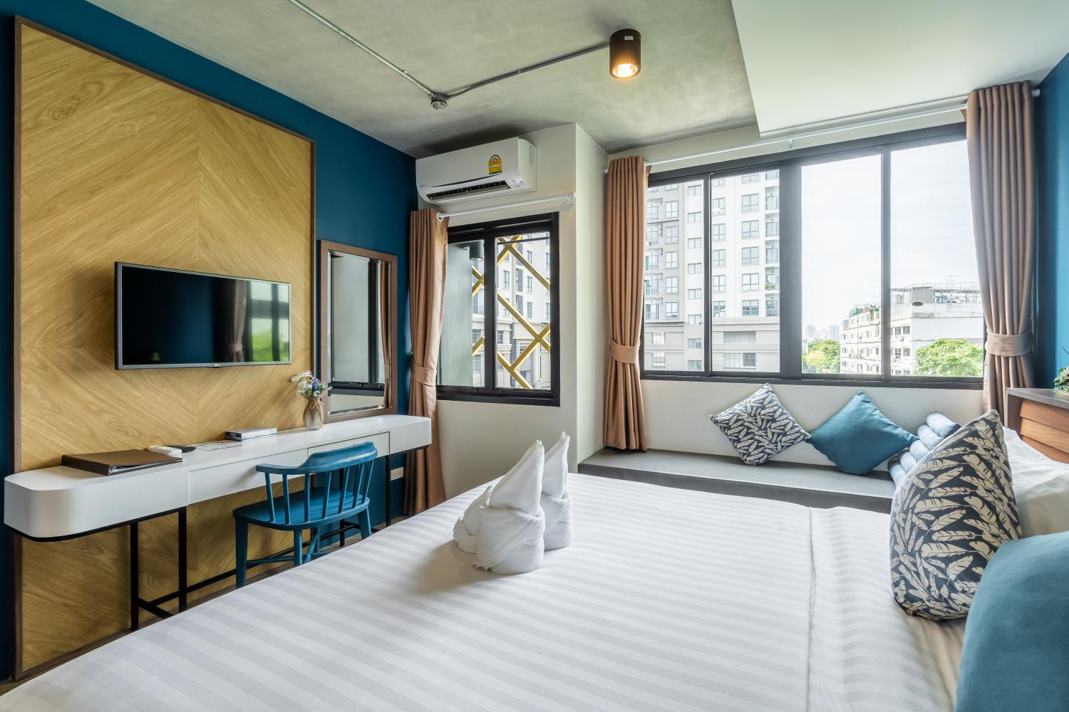 W Station Hotel