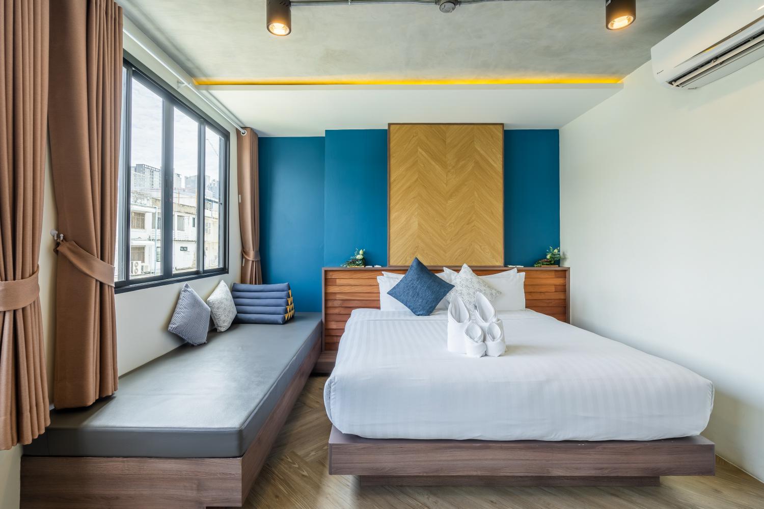 W Station Hotel