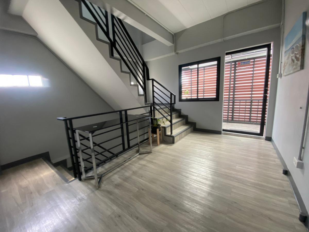 หอพักสตรีเพชรเกษม 21
