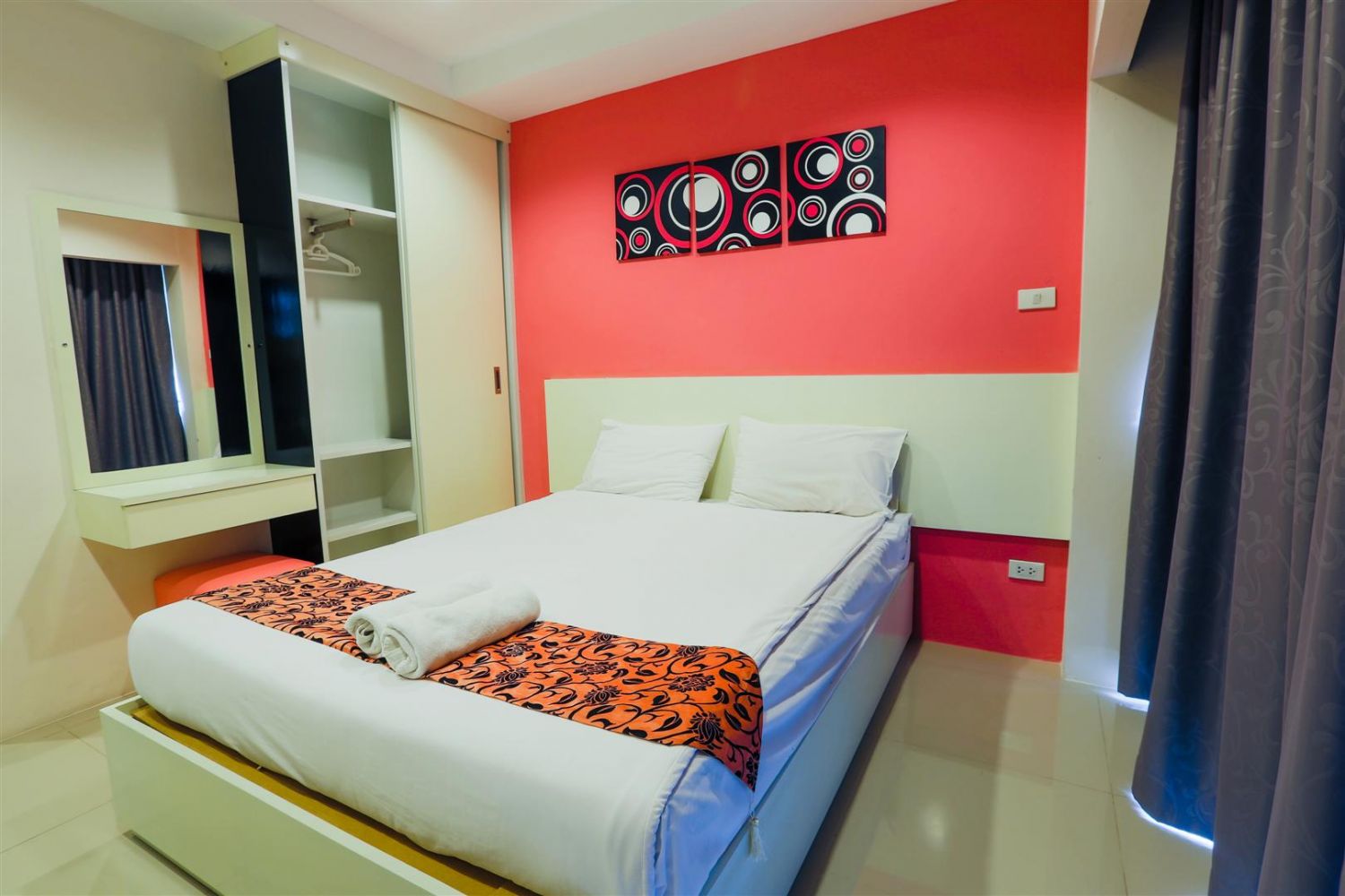 โรงแรม พอร์ทเทรท ปราณบุรี ( ห้องพัก รายวัน - รายเดือน ) photo 11