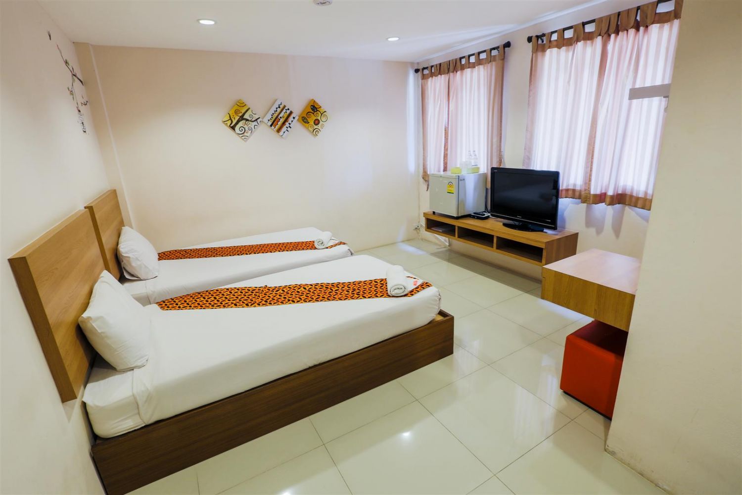 โรงแรม พอร์ทเทรท ปราณบุรี ( ห้องพัก รายวัน - รายเดือน ) photo 5