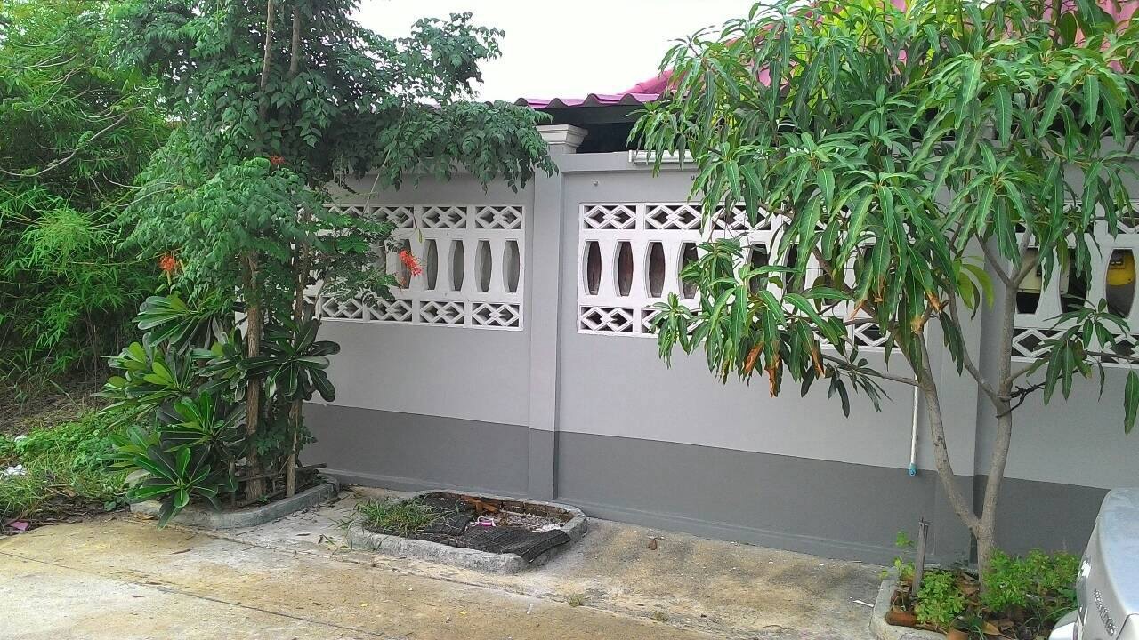 บุญรักษาเพลส