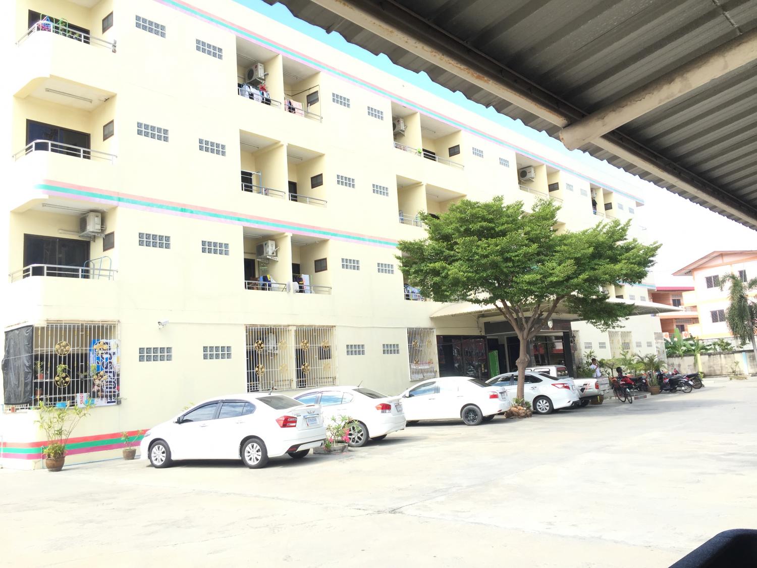 7 house Apartment