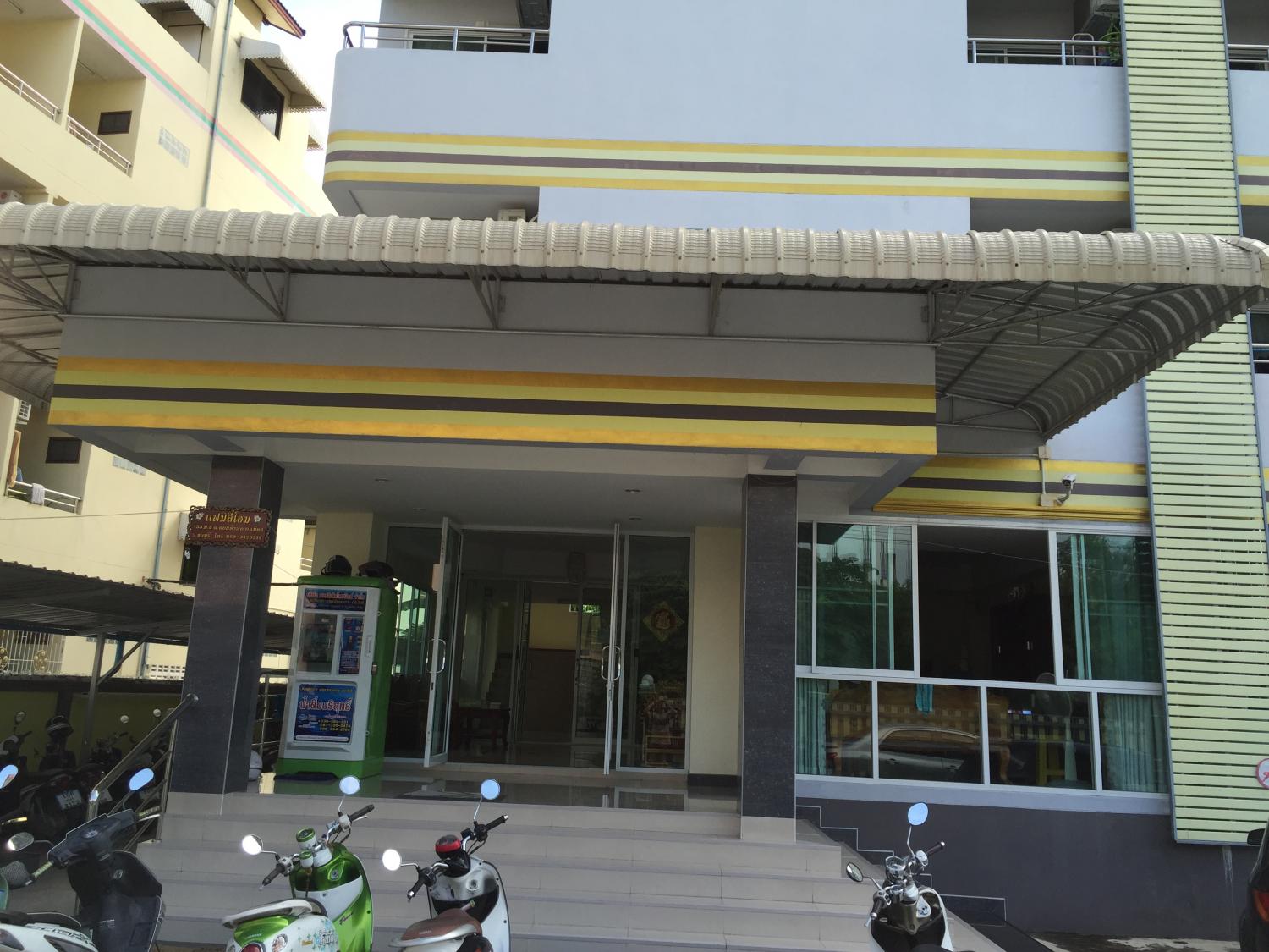 7 house Apartment photo 10